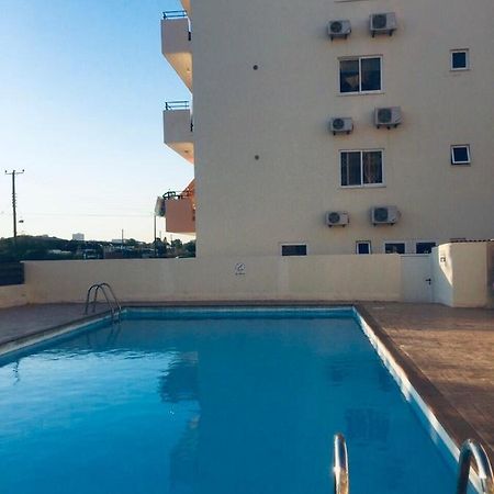 Pool Apartment Larnaca Dış mekan fotoğraf