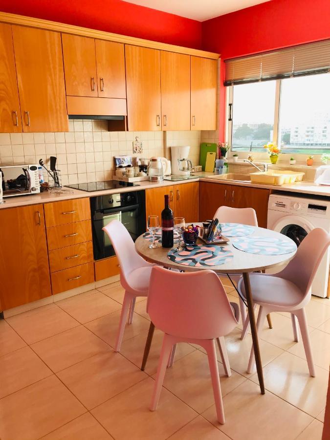 Pool Apartment Larnaca Dış mekan fotoğraf