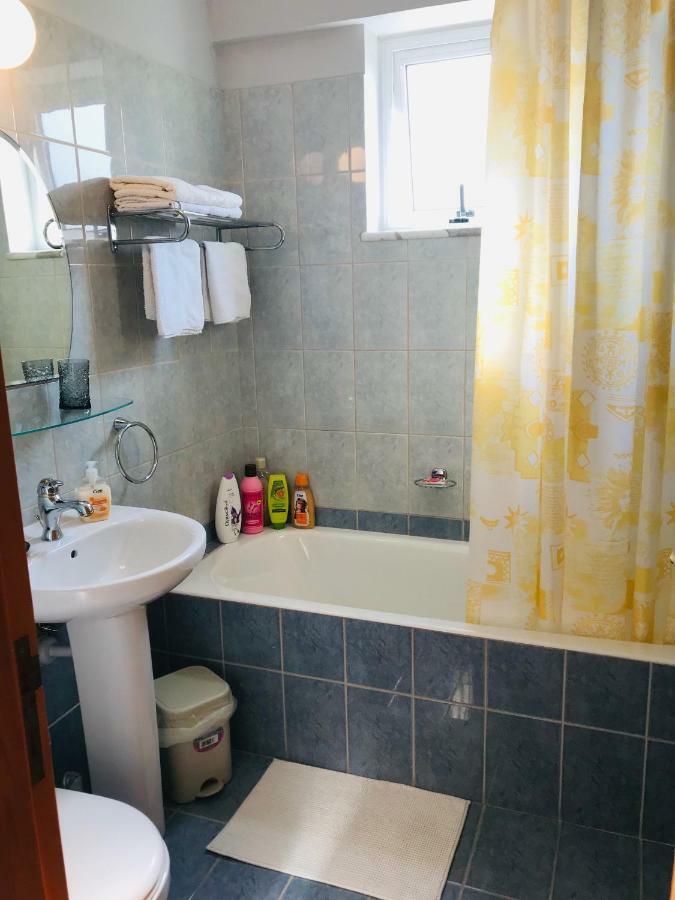 Pool Apartment Larnaca Dış mekan fotoğraf