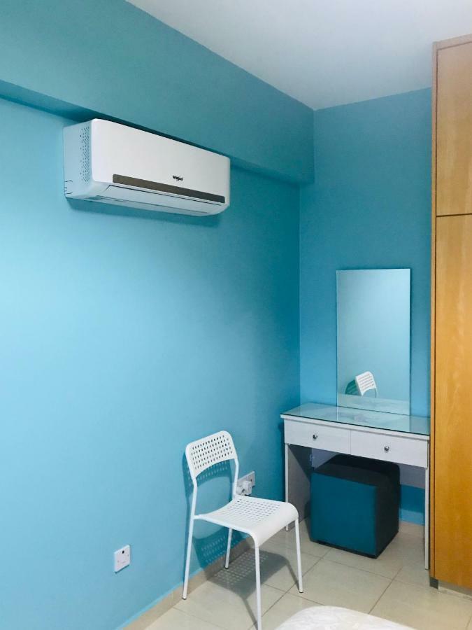 Pool Apartment Larnaca Dış mekan fotoğraf